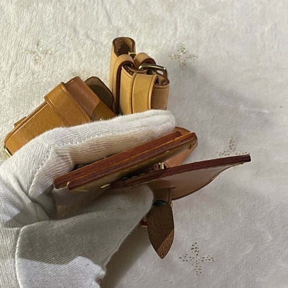 LOUIS VUITTON luggage tags & poignet bundle # 2 - Picture 8 of 8